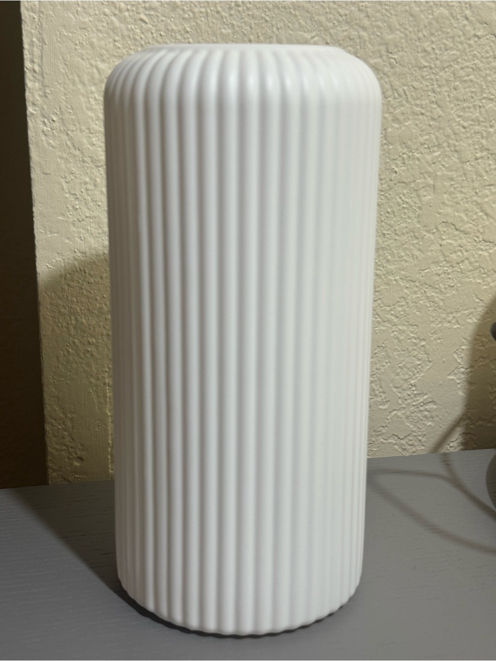 White Ribbed Plastic Vase - Picture 2 of 6